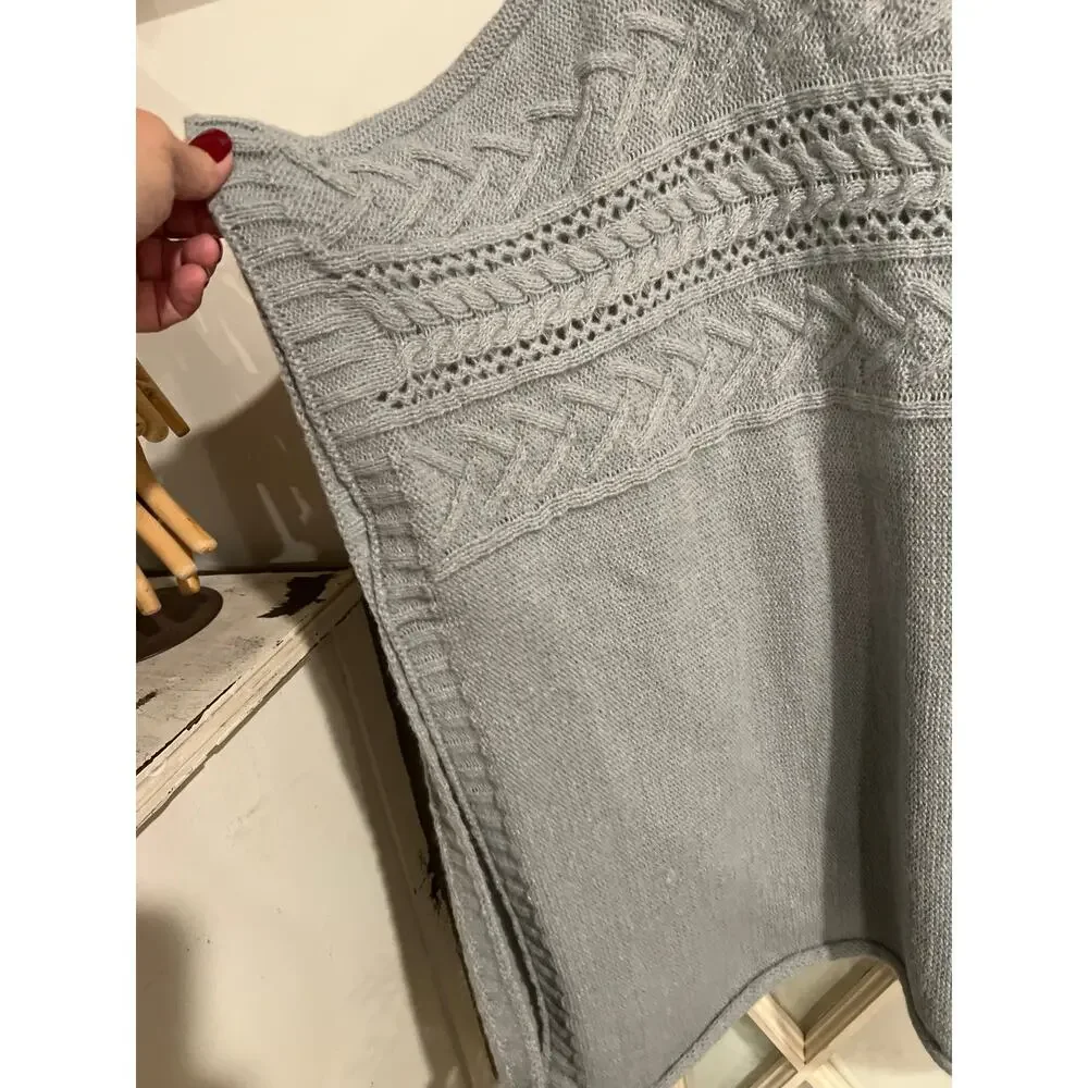 NWT Lauren Conrad one size gray sweater poncho